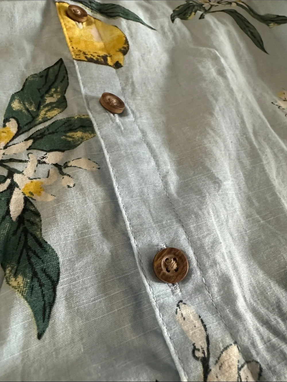 Primark Light Blue Short-Sleeve Lemon Print Button-Down Shirt 100% organic cotto
